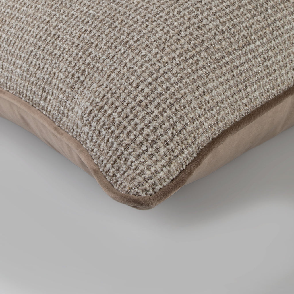 Faro Cushion