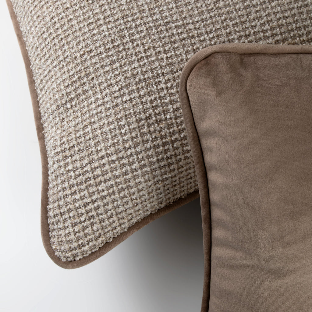 Faro Cushion