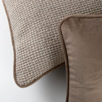 Faro Cushion