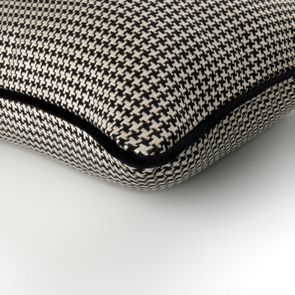Tavira Cushion with Black Piping
