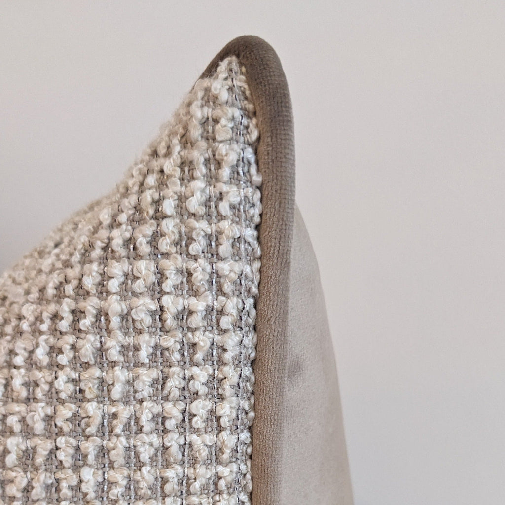 Faro Cushion