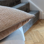 Faro Cushion